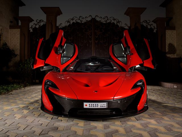 Что такого особенного в этом ярко-красном McLaren P1